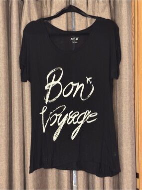 APT 9 Bon Voyage Top